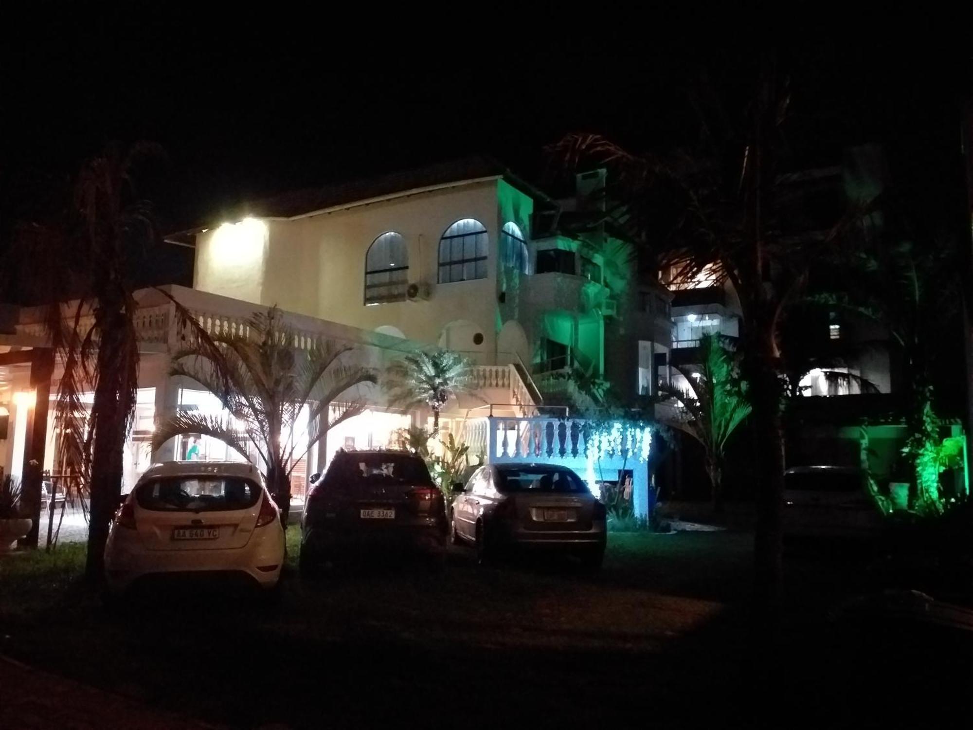 Czaritza Apart Hotel بومبينهاس المظهر الخارجي الصورة